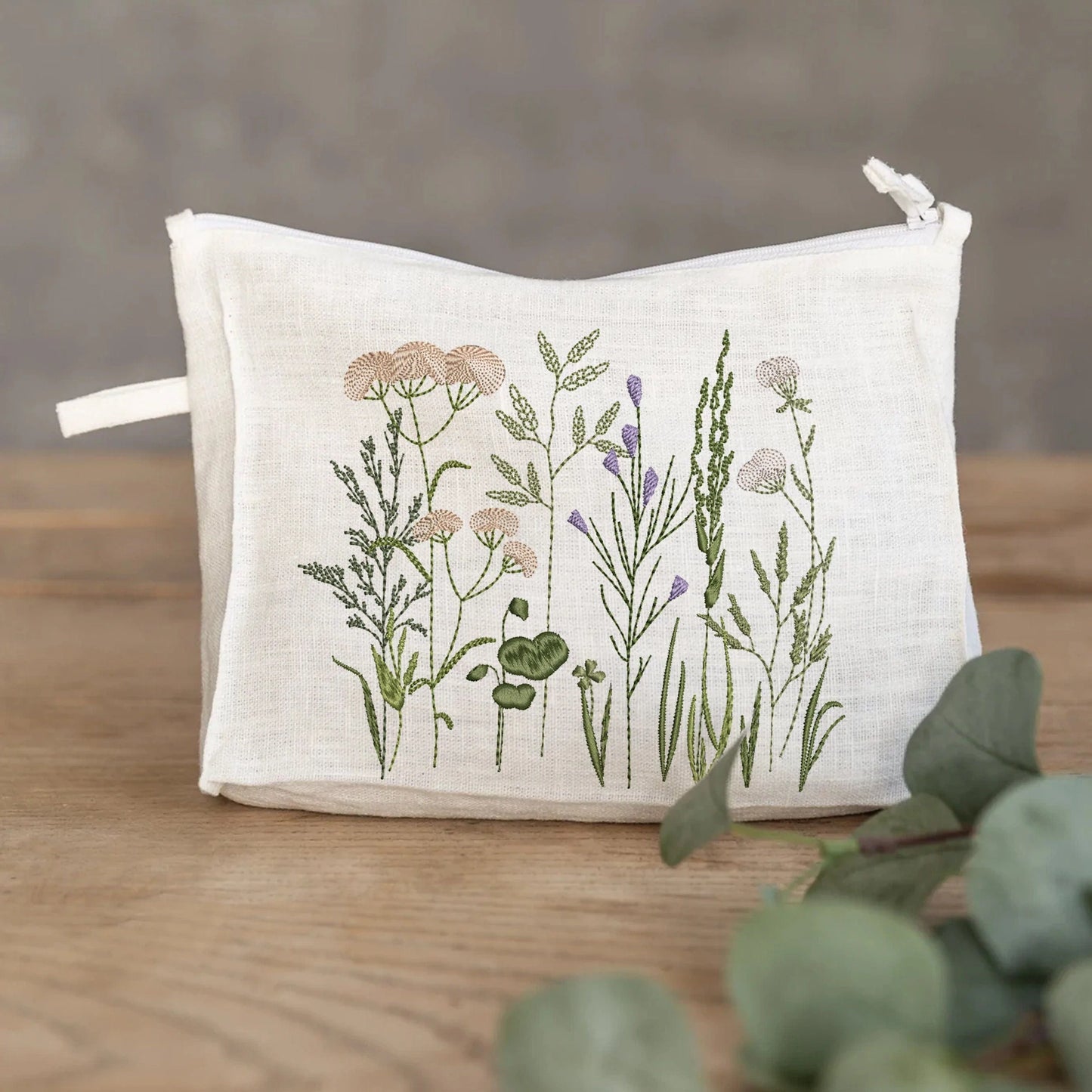 Meadow wildflower machine embroidery design set on bag