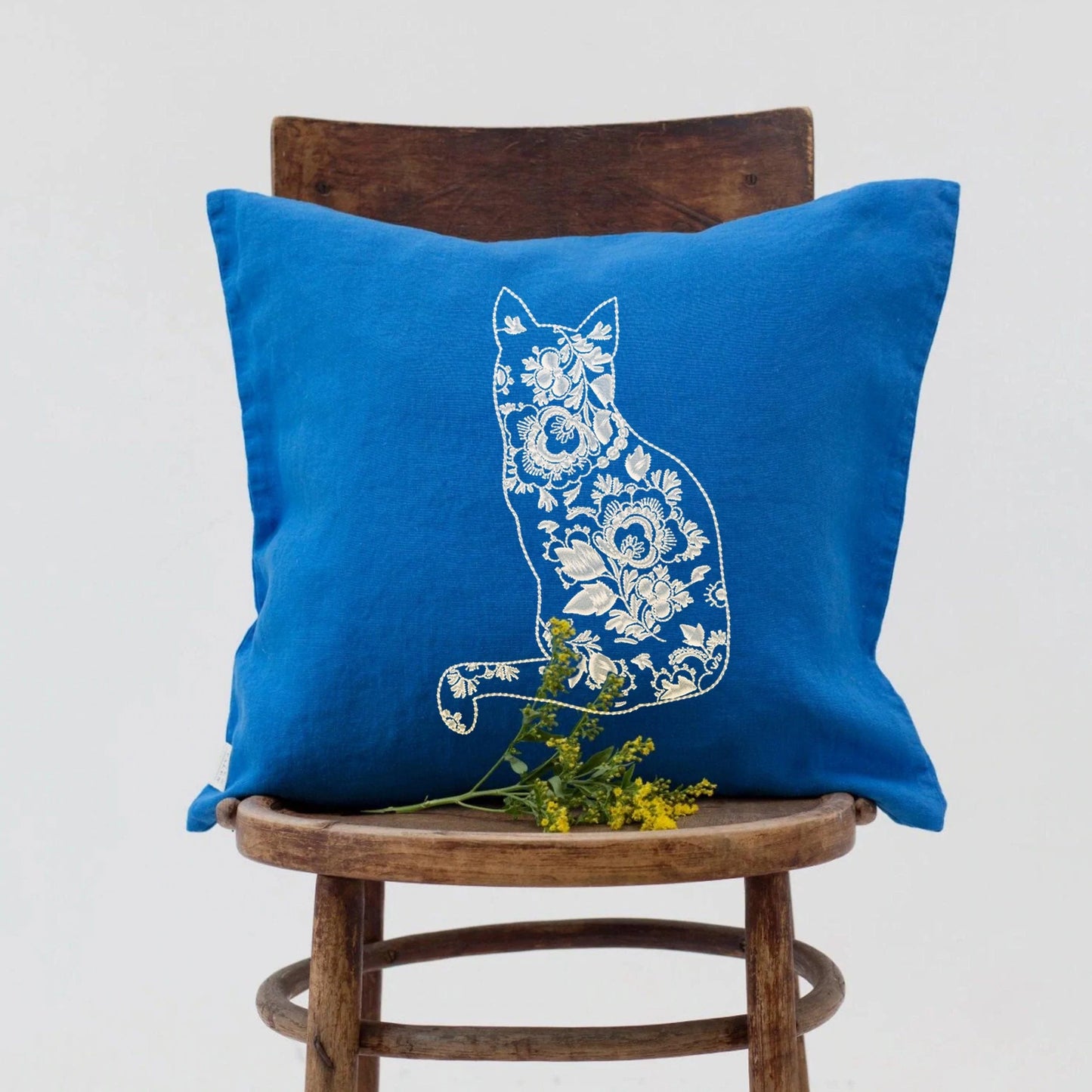 Easter Chinoiserie Cat Machine Embroidery Design on pillow